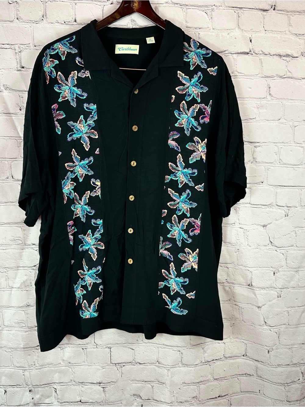 Caribbean Black Short-Sleeve Button-Down tropical Shirt men XL Floral Embroidery